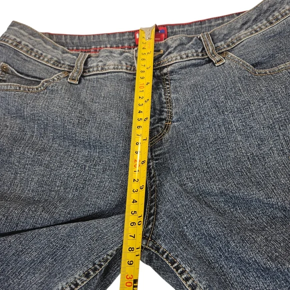 Levi's Women's Medium Blue Boyfriend Denim Bermuda Shorts - Picture 7 of 8